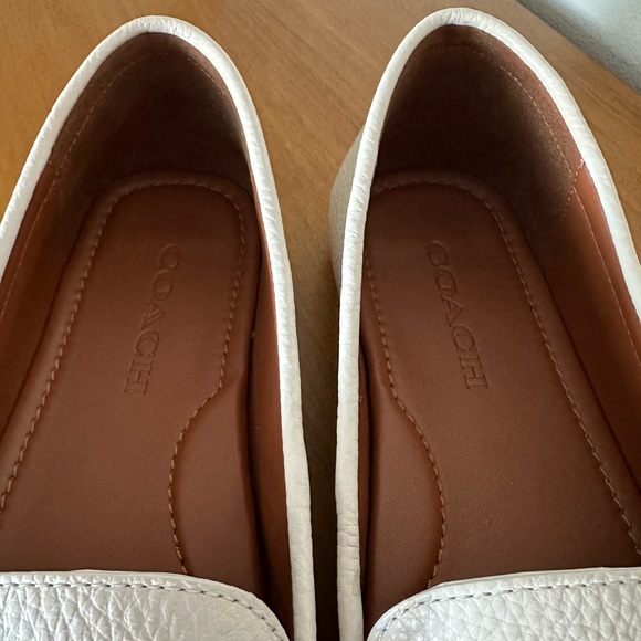 Coach Greenwich Leather Cream Loafers.-9 - Picture 5 of 10